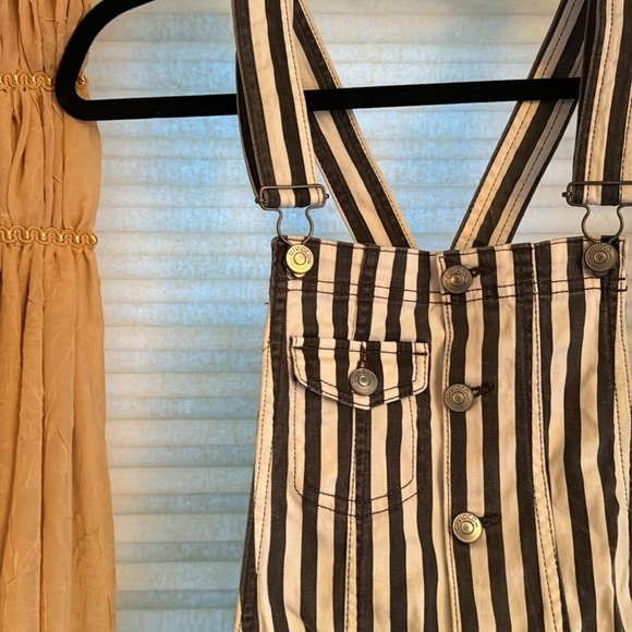 Divided Black and White Striped Overall Shorts - Picture 3 of 6
